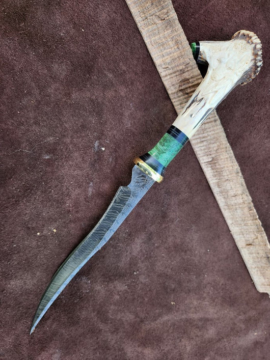 26-45 - Wolf Carved Deer Antler Crown Fillet