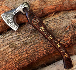 AW016 - Bearded Axe with Wenge