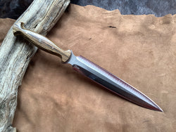 25-90 - Zircote Long Dagger