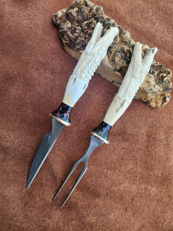 26-26 - Alligator Carved Deer Antler Eating Set