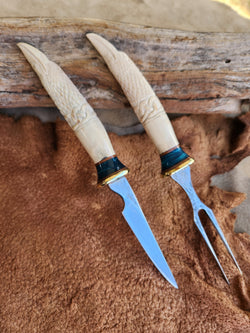 26-14 - Raven Carved Deer Antler Eating Set