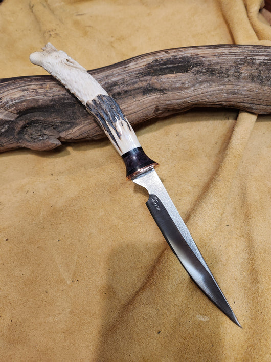 25-185 - Wolf Carved Deer Antler Narrow Carver