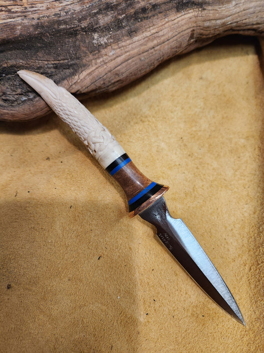 25-178 - Raven with Celtic Knot Deer Antler Short Bodice Dagger