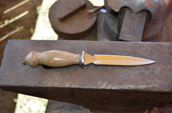 57-16 Myrtle Wood Bodice Dagger